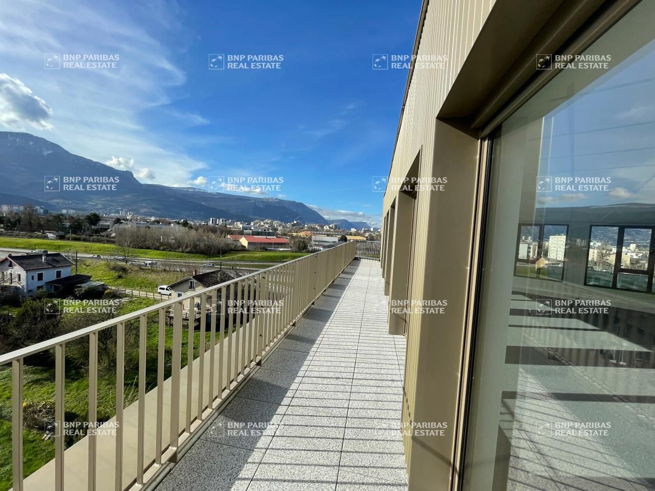 1520.99 m² pour ce bureaux en vente à Eybens