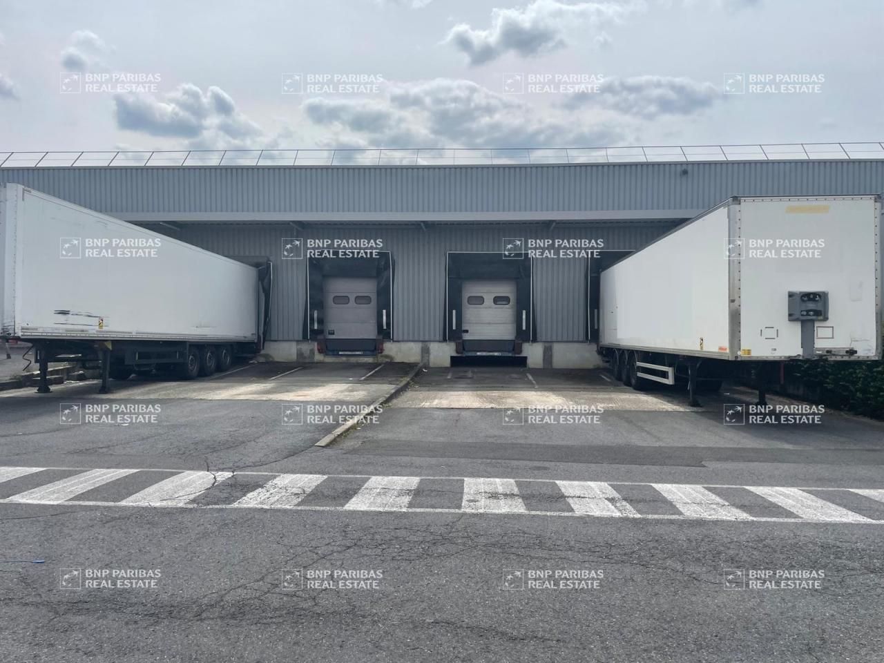 Location Activité 3541 m² non divisibles 77170 Brie-comte-robert