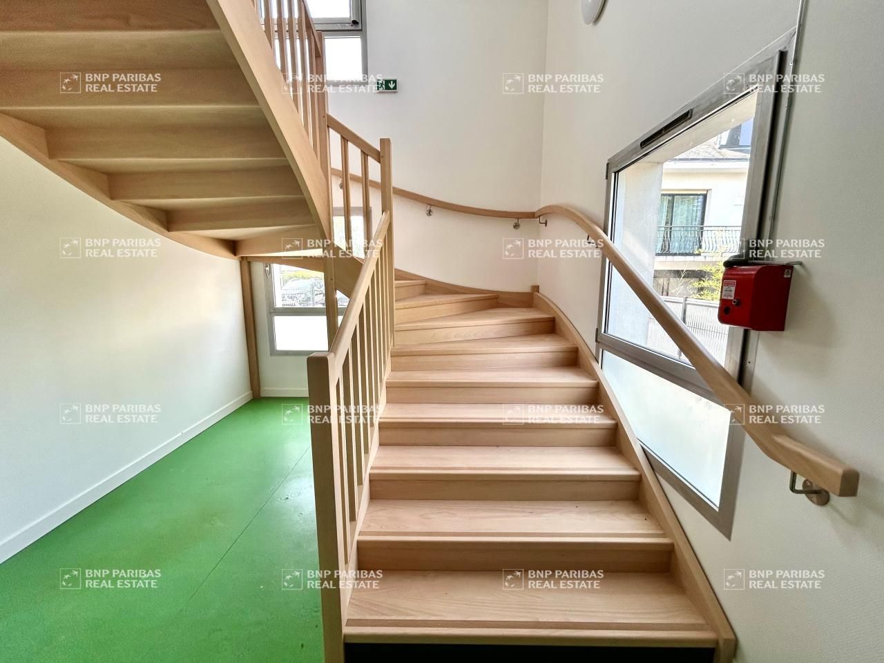 288.21 m² pour ce bureaux en location à Betton