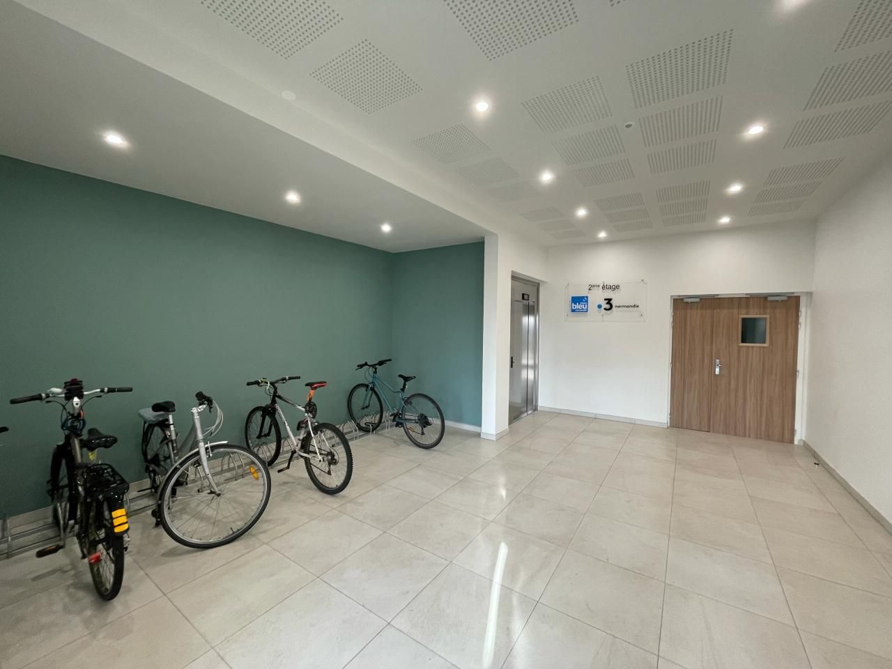 590.62 m² pour ce bureaux en location à Le havre