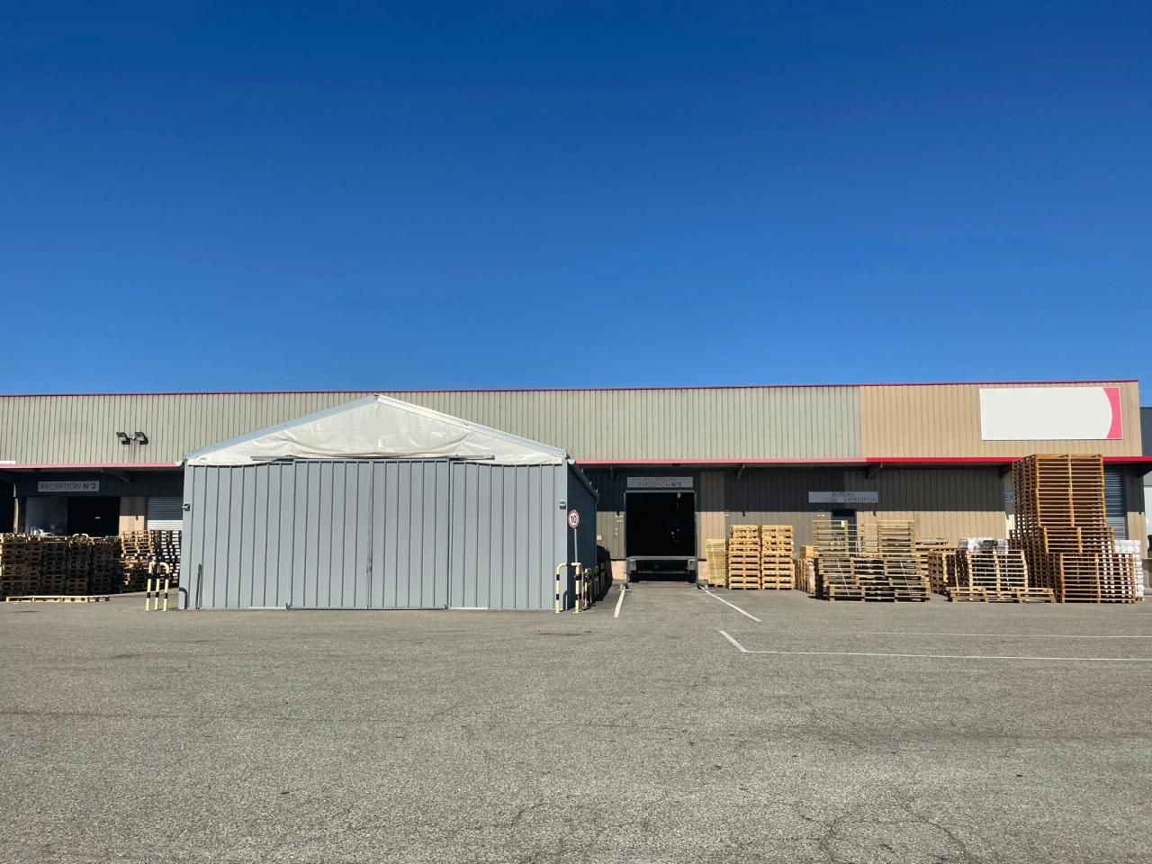 Location Activité 3890 m² non divisibles 01120 Dagneux