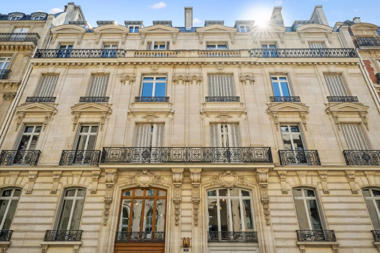 981 m² pour ce bureaux en location à Paris