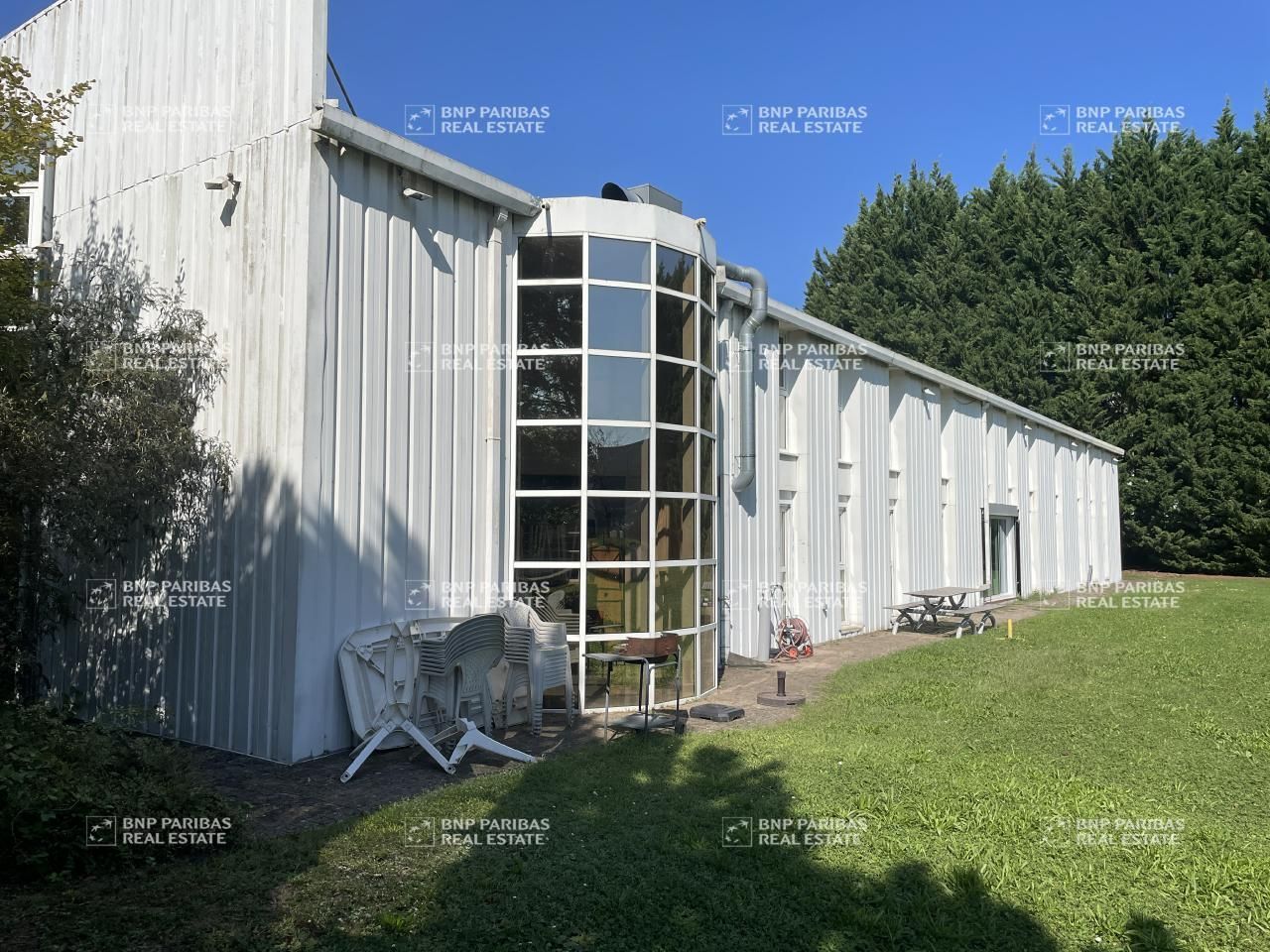 864 m² pour ce bureaux en vente à Nordhouse