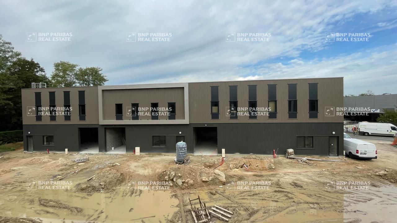 Location PME-PMI 1140 m² divisibles 78130 Les mureaux