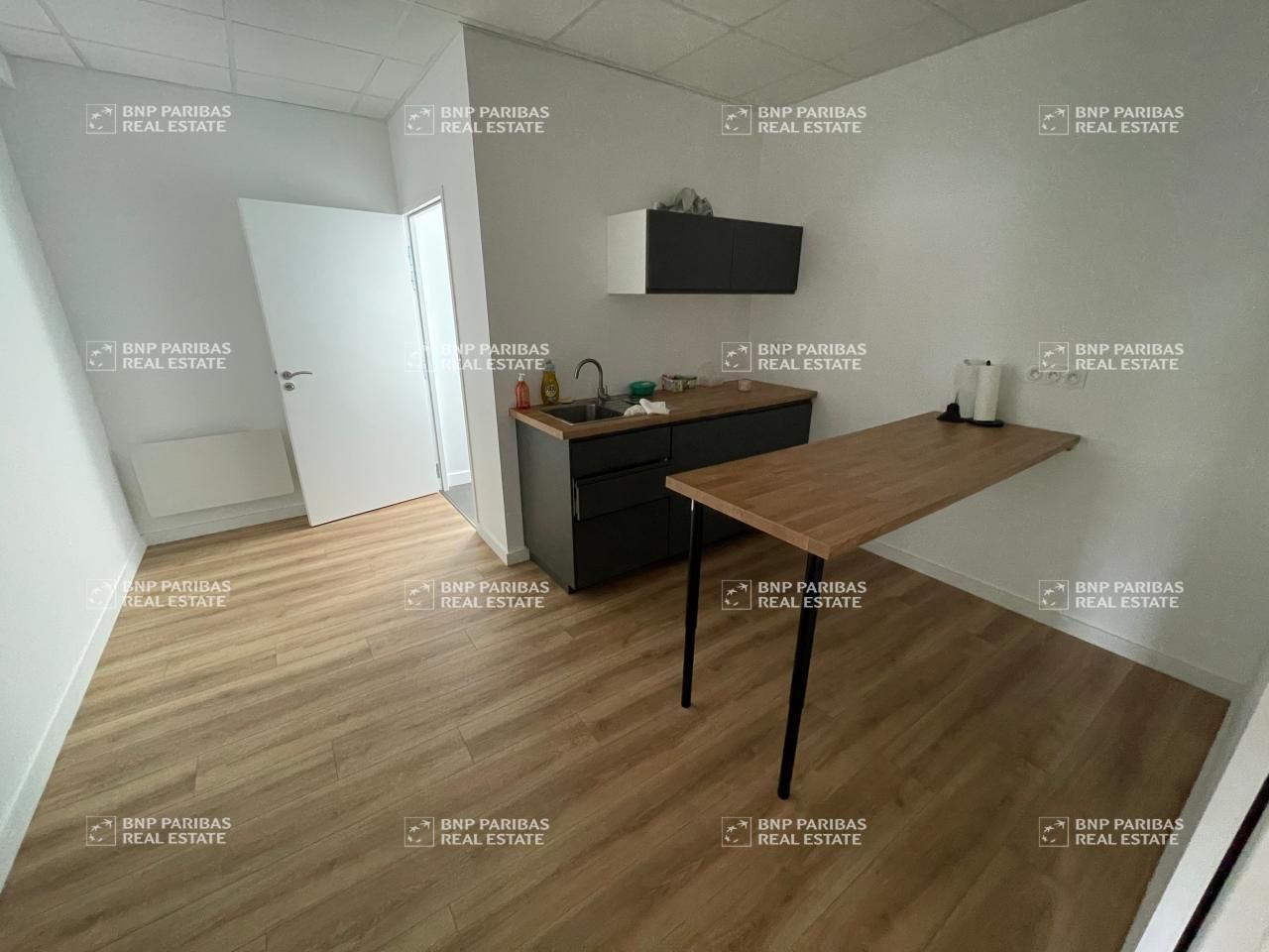 195 m² pour ce activité en vente à Saint-gilles