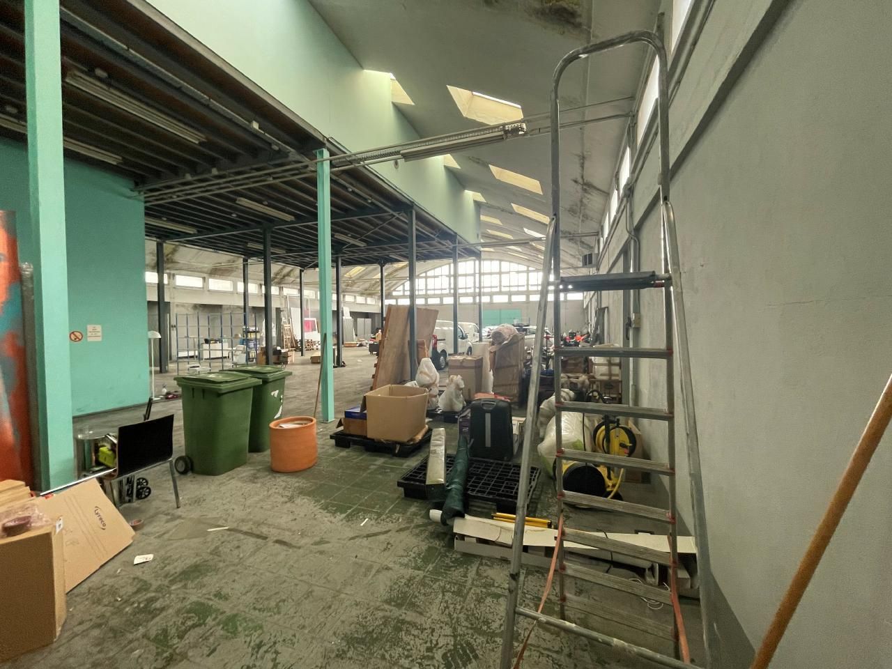 2100 m² pour ce activité en location à Clamart