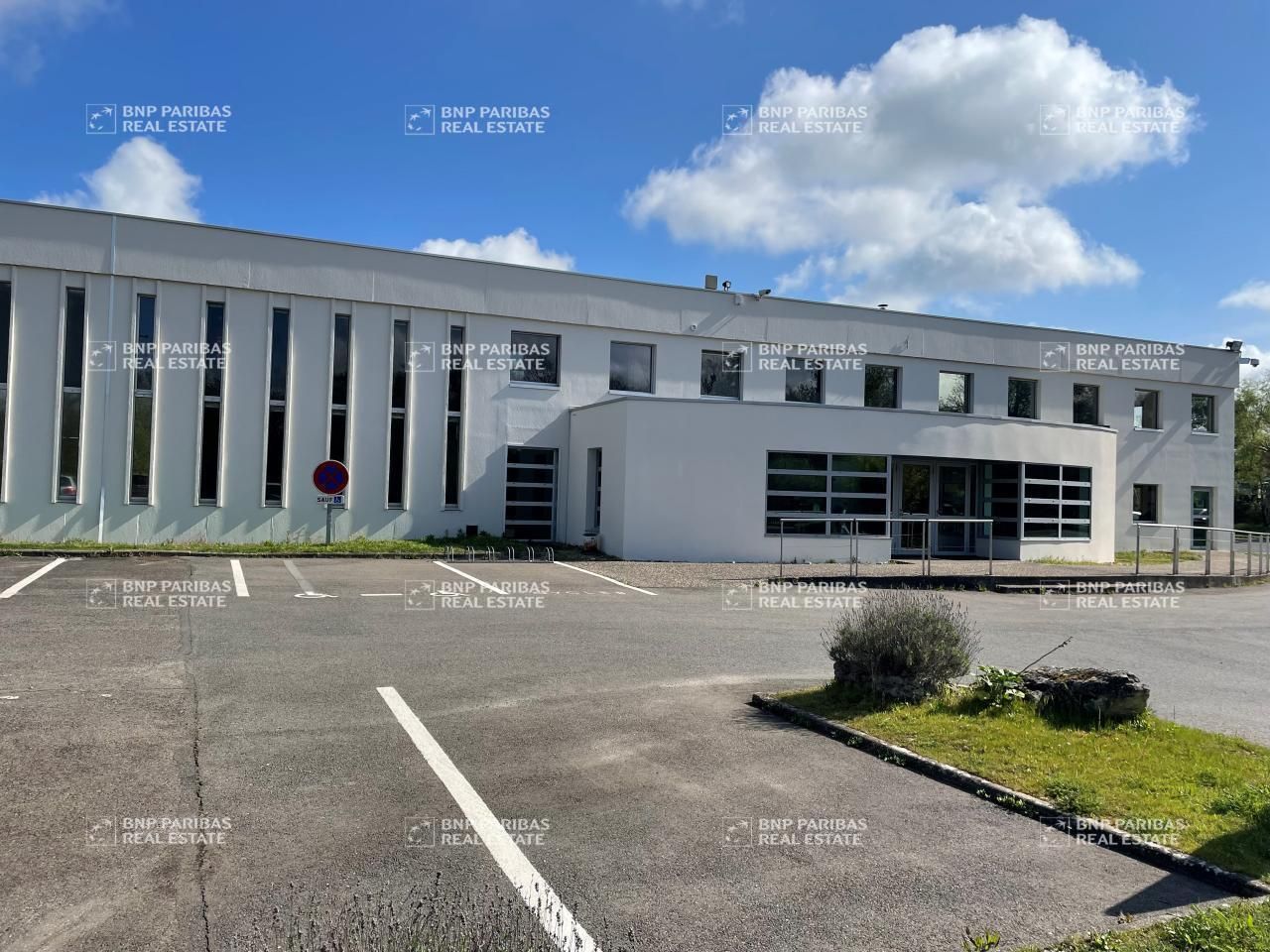 Location Bureaux 241 m² non divisibles 45590 Saint-cyr-en-val
