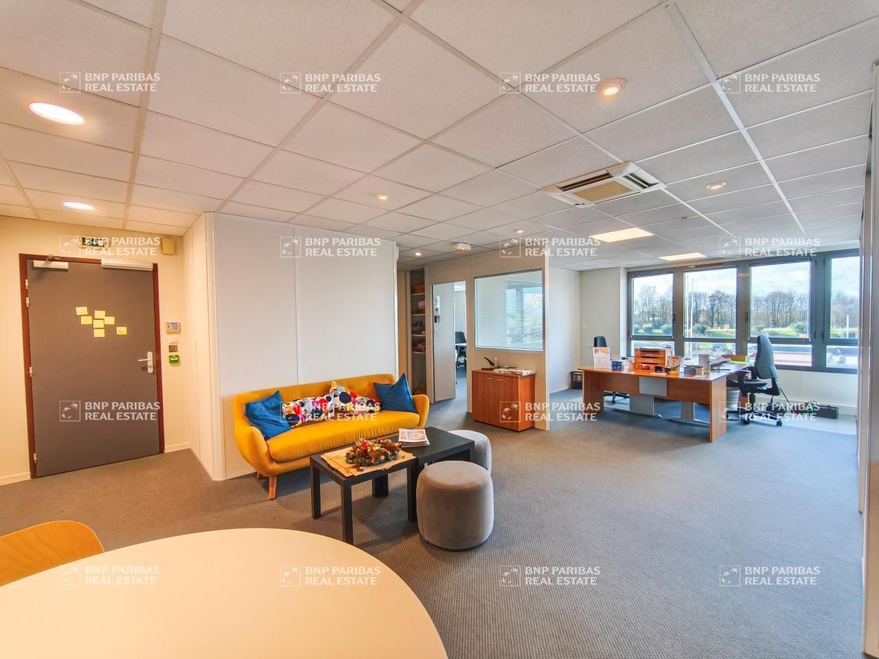 273 m² pour ce bureaux en location à Saint gregoire