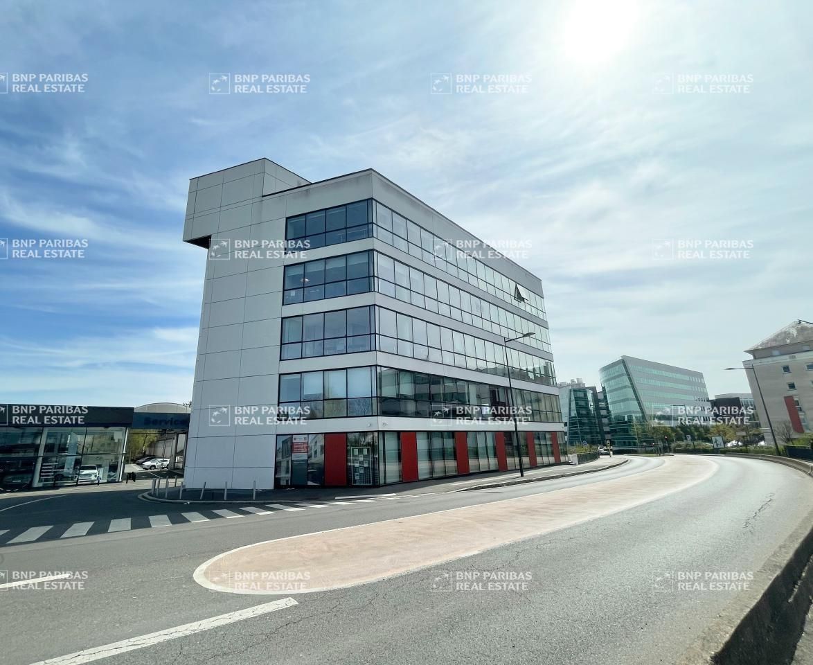 Location Bureaux 294.34 m² divisibles 45000 Orléans