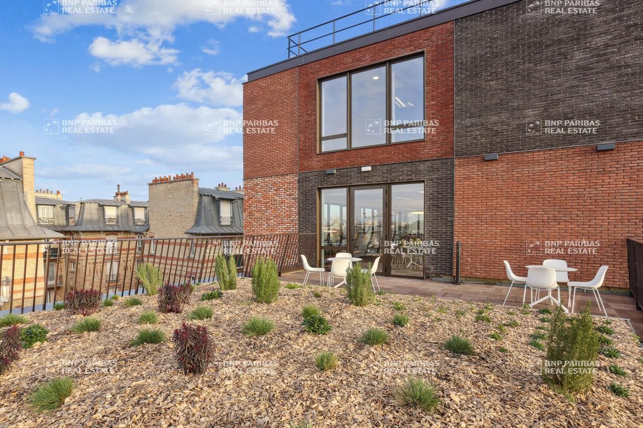 1208 m² pour ce bureaux en location à Malakoff