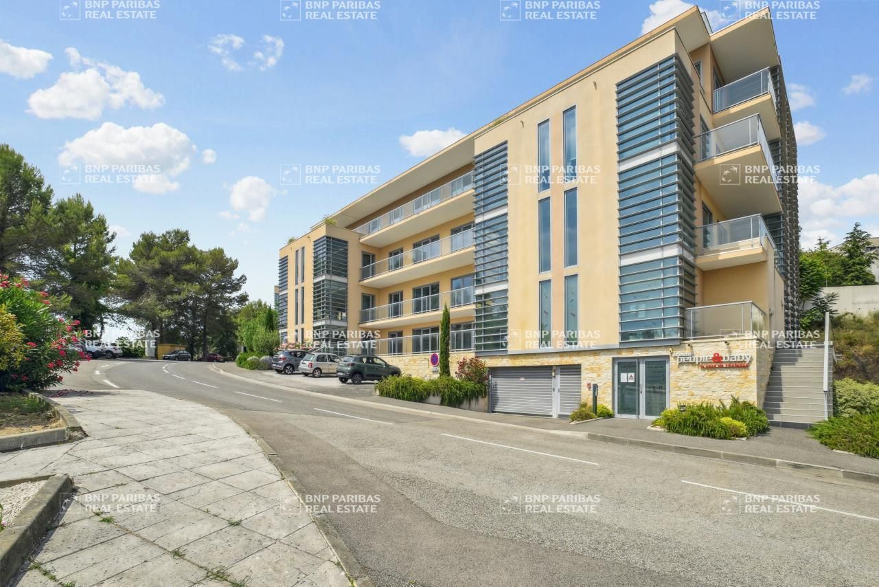 950 m² pour ce bureaux en location à Sophia antipolis