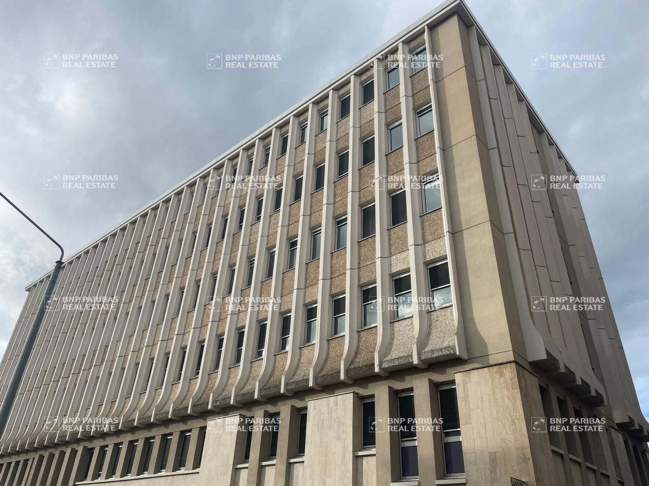 557.79 m² pour ce bureaux en vente à Orleans