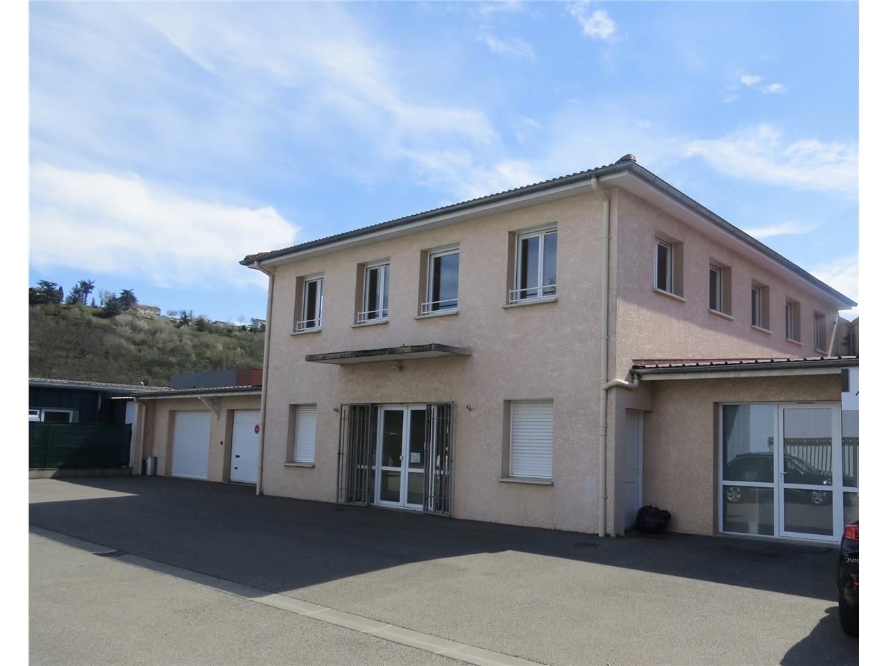 A louer Bureaux au 1er étage d'un immeuble en R+2