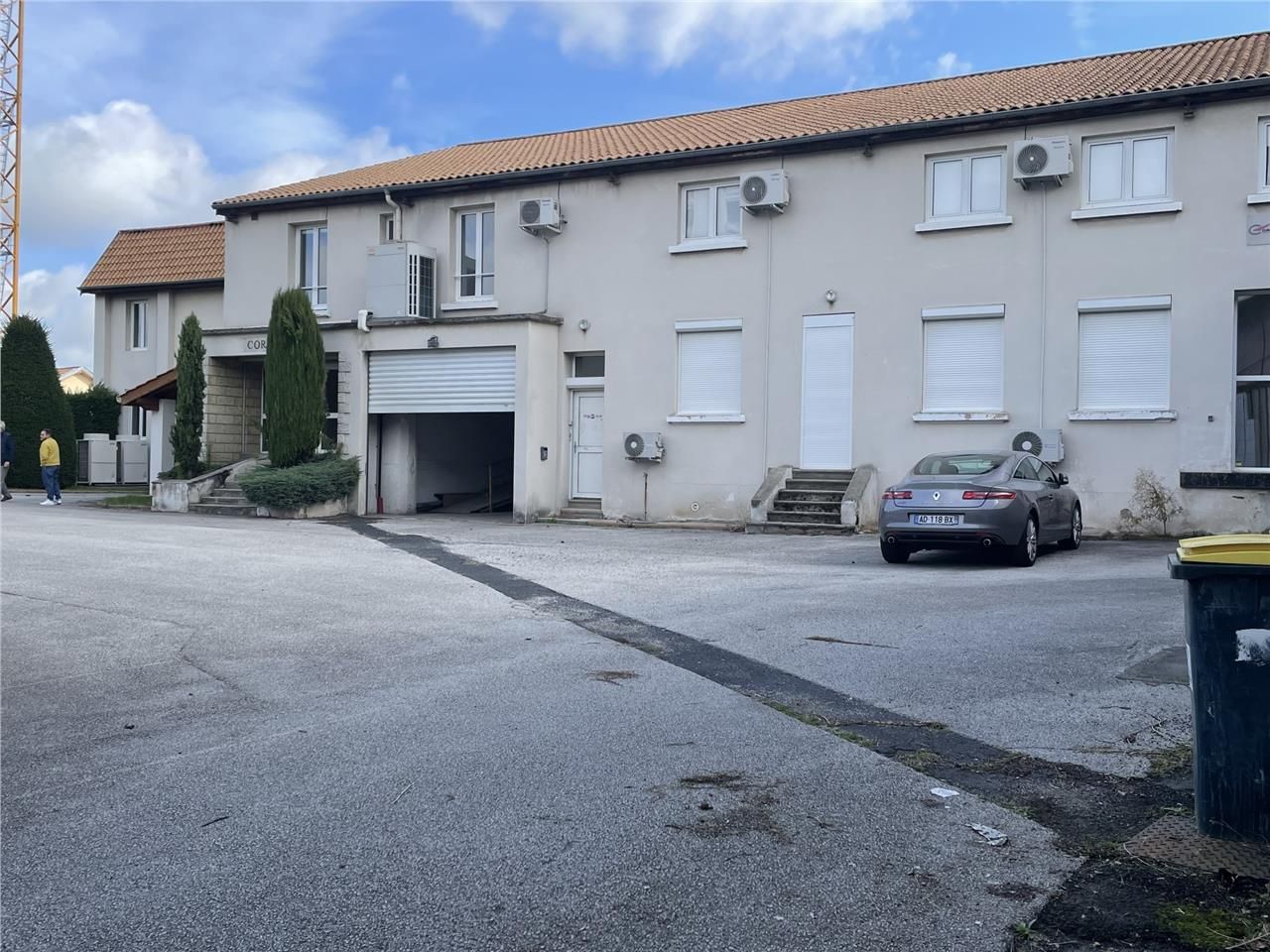 Bâtiment mixte indépendant sur son terrain Quarti