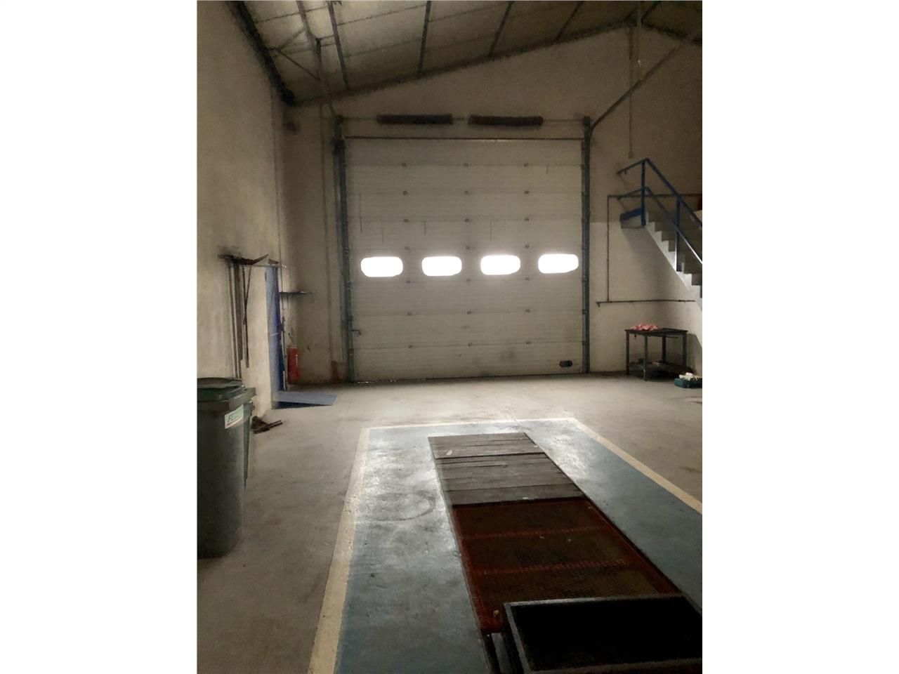 Balbigny - A louer local d'activité - Ancien gara