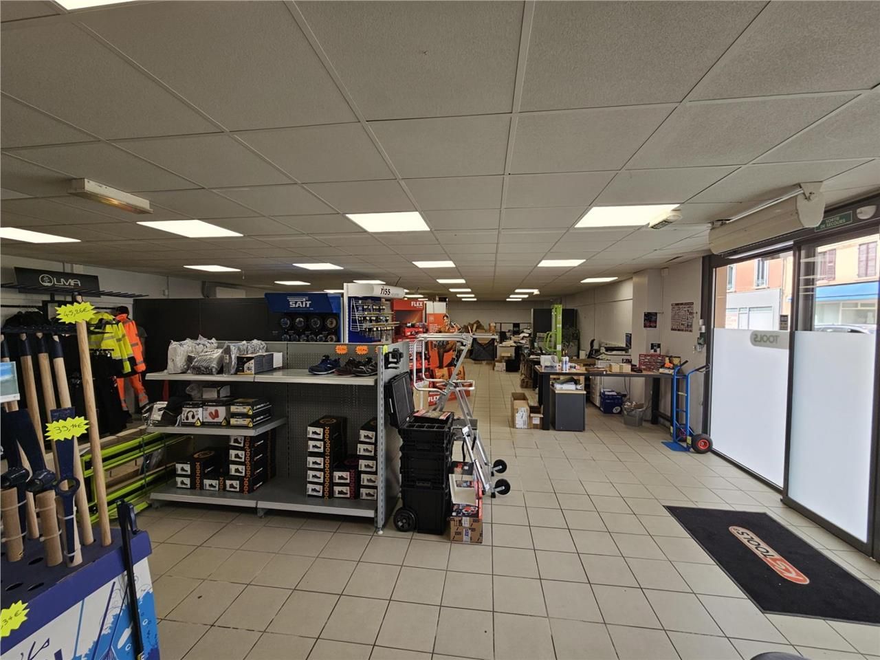 LOCAL COMMERCIAL A LOUER / ROANNE   Votre agence 