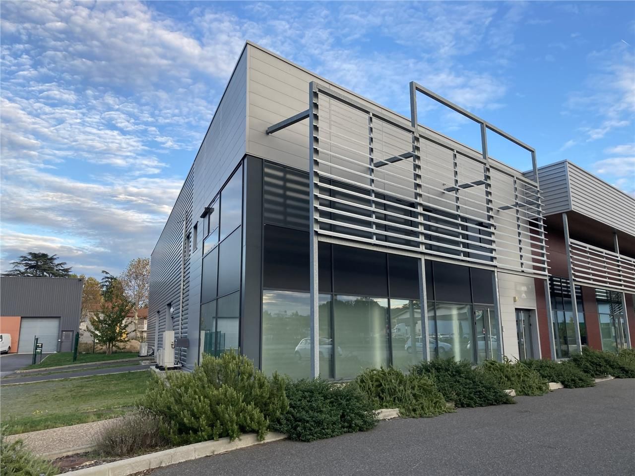 A louer - Local commercial avec vitrine Zone Comm