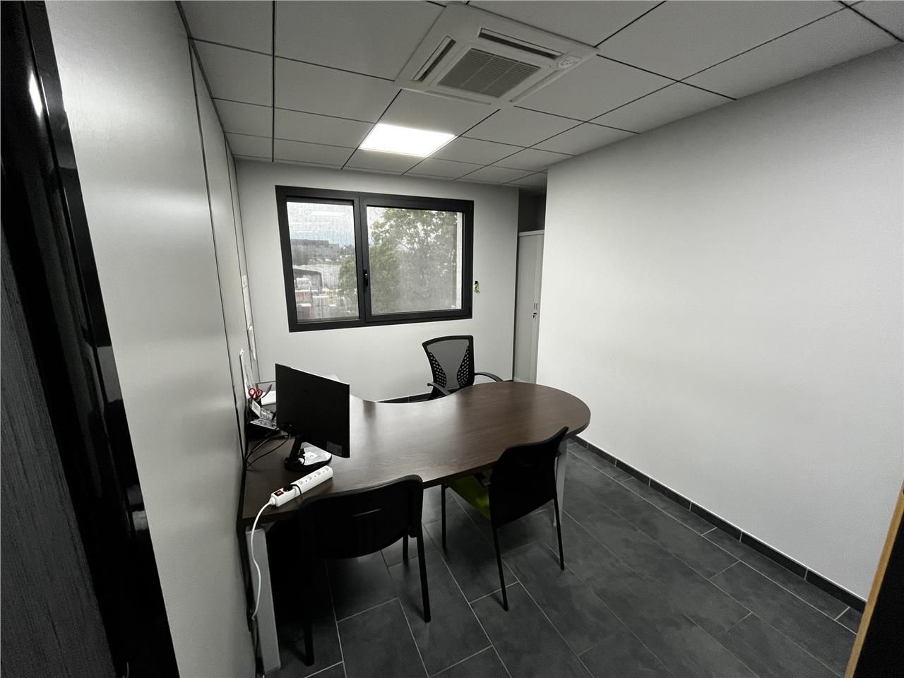 A LOUER : Bureaux disponibles à la découpe dès 78