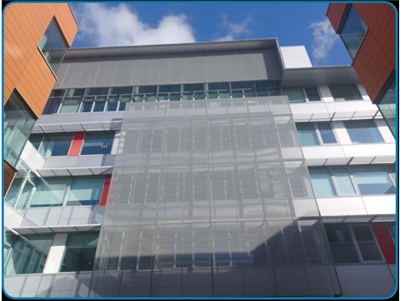 À VENDRE POUR INVESTISSEUR : Plateau de 712 m² de