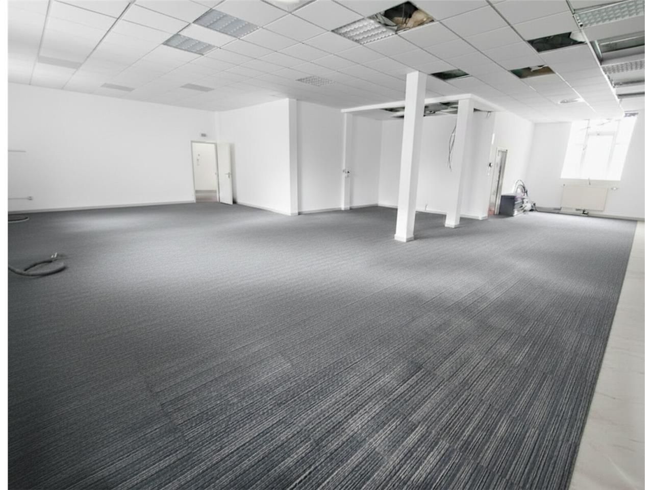 À vendre : bureaux de 227 m² situé en rez-de-chau