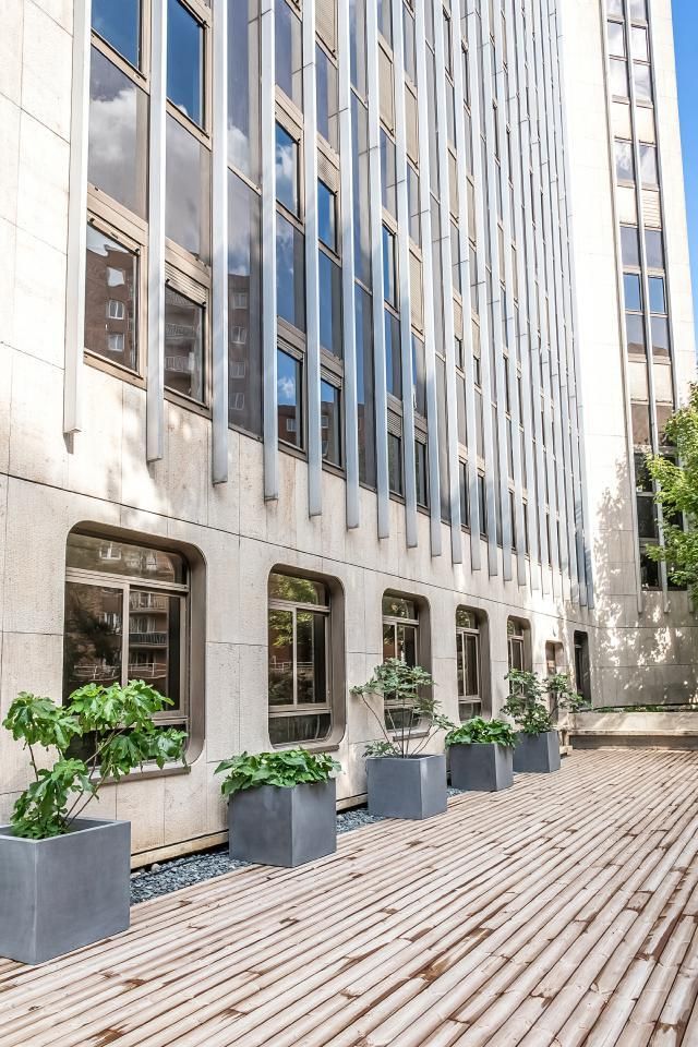 3717.2 m² pour ce bureaux en location à Levallois-perret