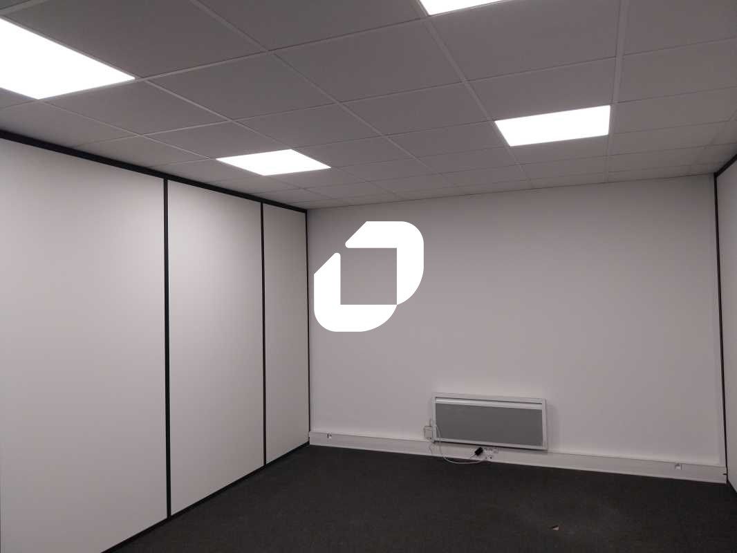 IMMPROVE vous propose des bureaux situés au 1er é