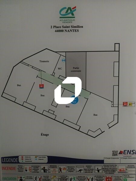 Location locaux commerciaux 119 m² non divisibles