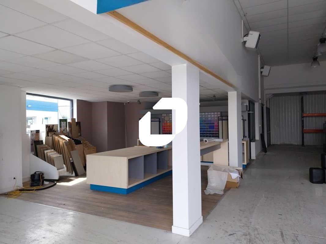 IMMPROVE vous propose un local d'activité en exce