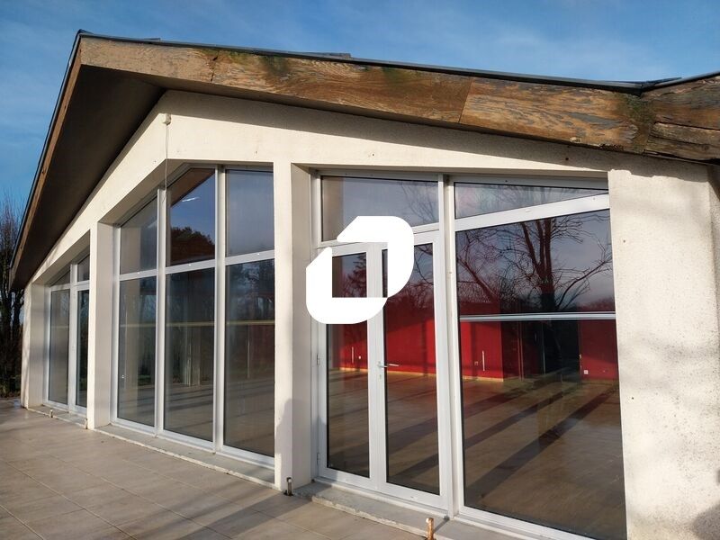 IMMPROVE vous propose à la vente un ancien restau