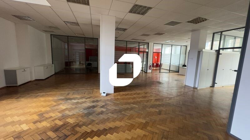IMMPROVE vous propose 3 plateaux de bureaux de 60