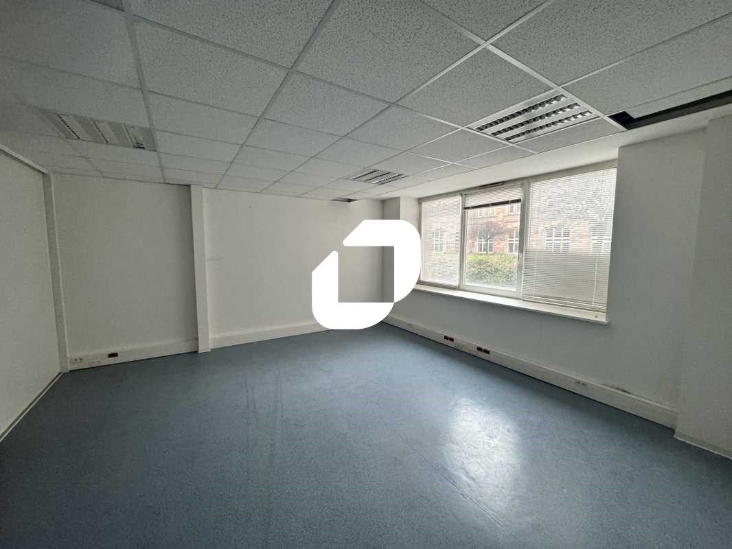 IMMPROVE vous propose à la vente des bureaux de 5