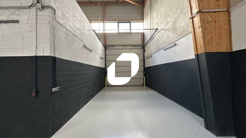 IMMPROVE vous propose à la location 1 lot de 300 