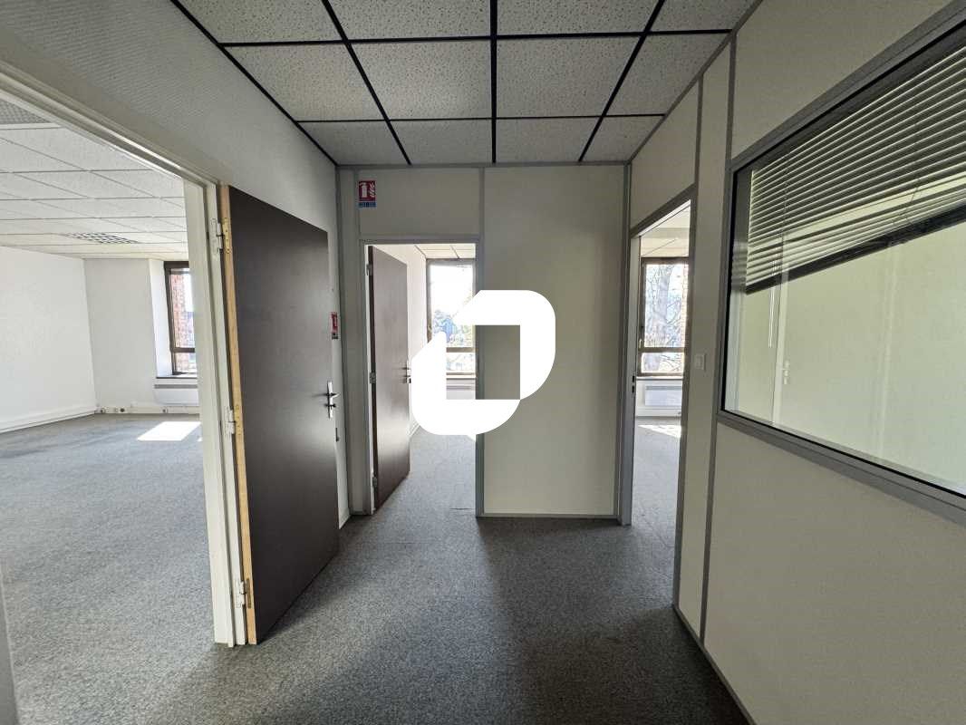 IMMPROVE vous propose à la location 120 m² de bur