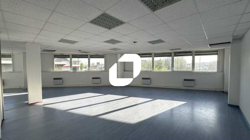 IMMPROVE vous propose à la vente des bureaux situ