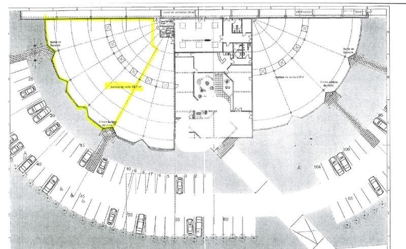 Location locaux commerciaux 560 m² non divisibles
