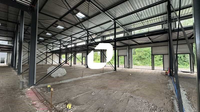 IMMPROVE vous propose à la location 2 cellules d'