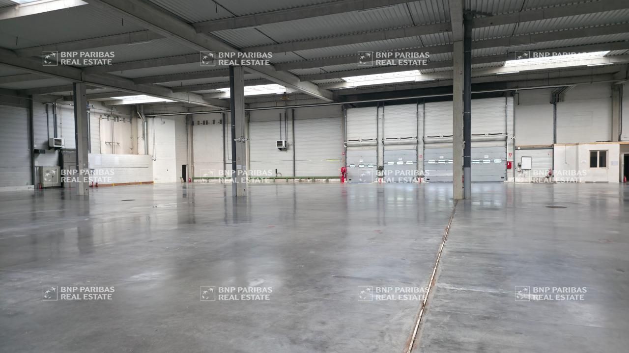 4370 m² pour ce activité en location à Bussy-saint-georges