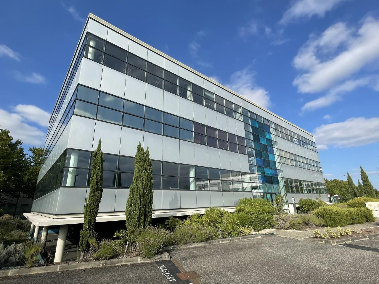 Location Bureaux 1234 m² divisibles 31300 Toulouse