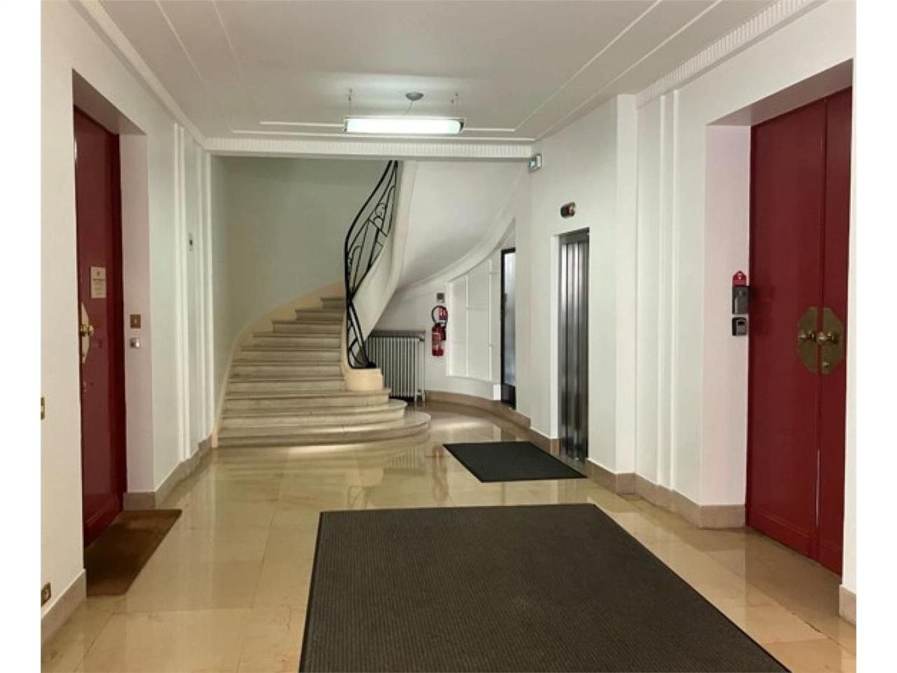 Location Bureaux 470 m² non divisibles 75008 Paris