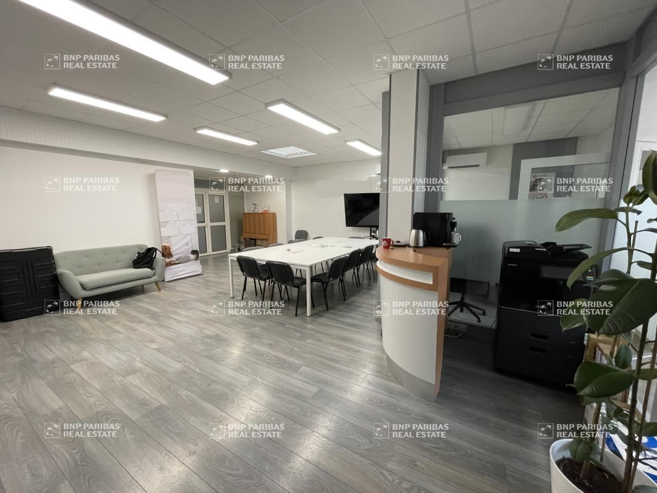 145.29 m² pour ce bureaux en location à Dijon