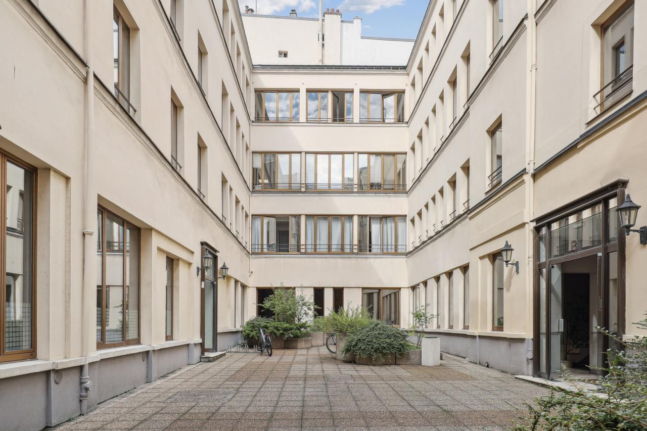 Location bureaux à Paris 75010