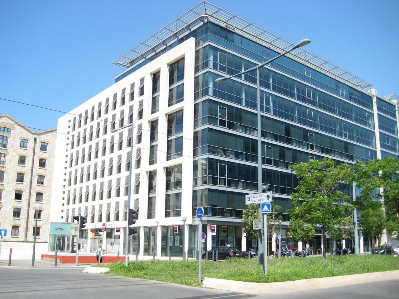 Location Bureaux 1144 m² divisibles 13002 Marseille