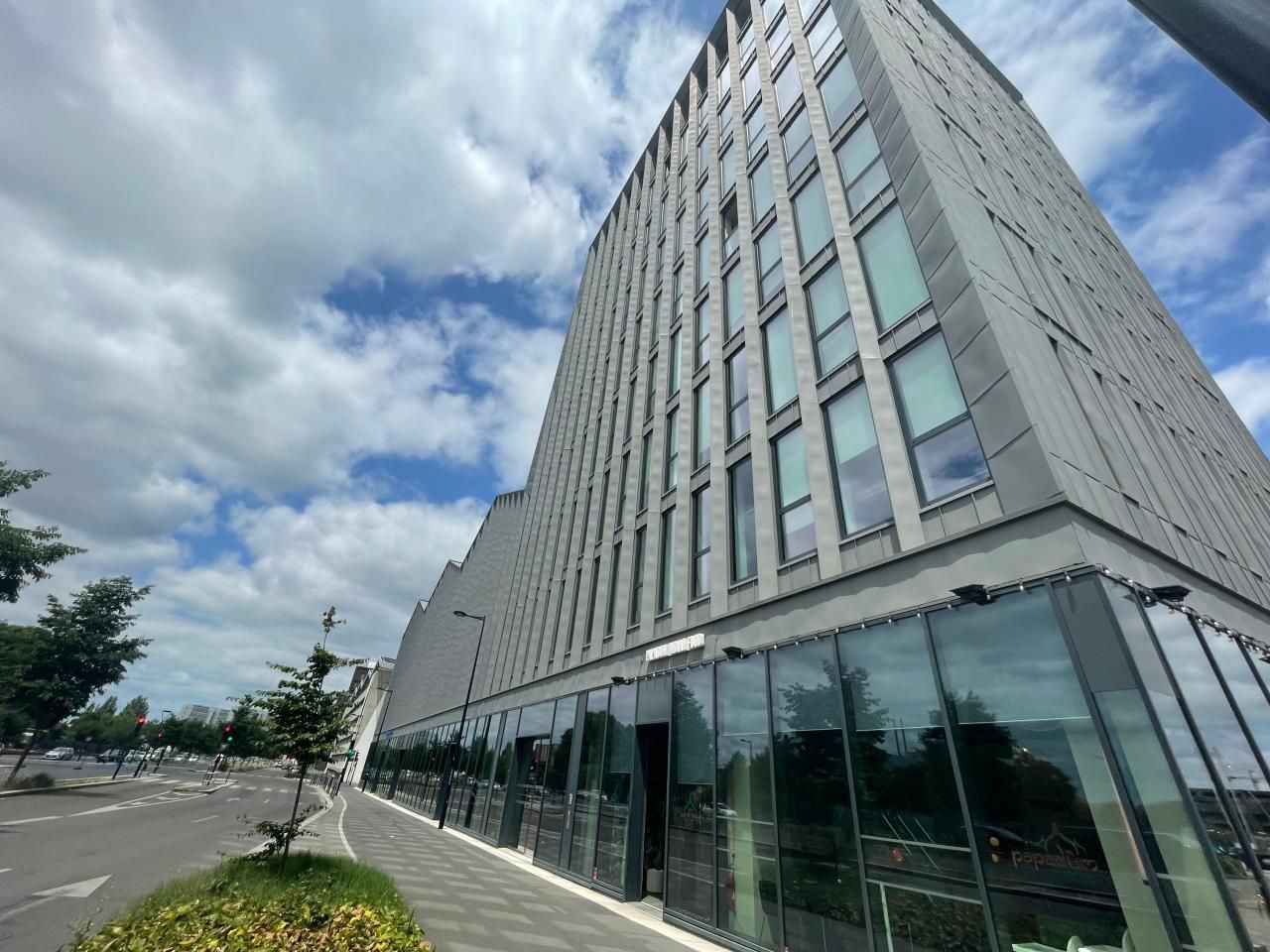 Location Bureaux 231.5 m² non divisibles 33300 Bordeaux