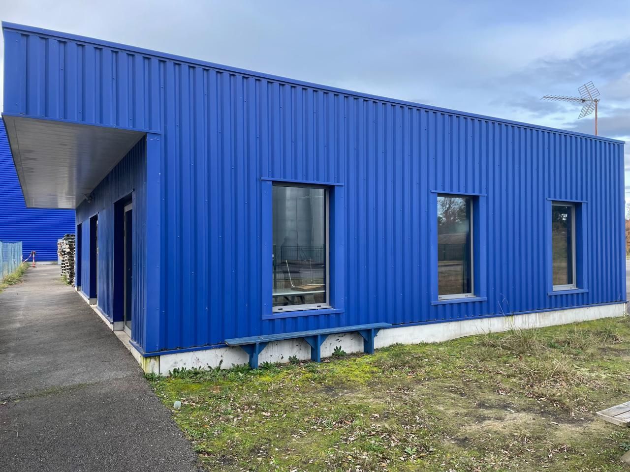 Location entrepôts classe b à Saint-geours-de-maremne 40230