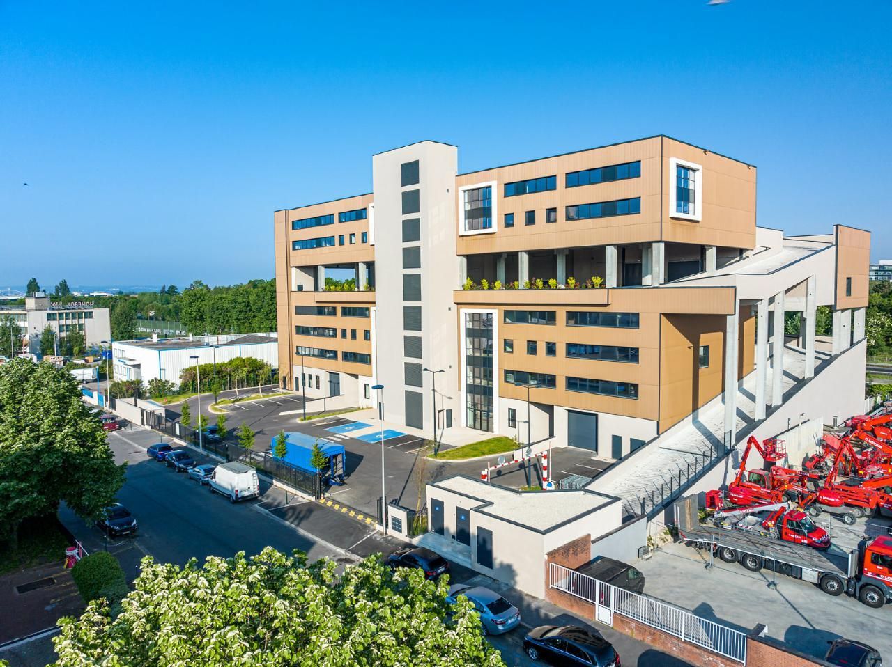 Location Activité 1387 m² divisibles 92700 Colombes