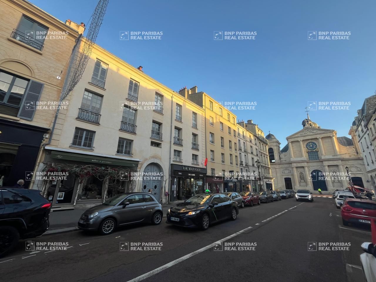 Vente Bureaux 240 m² divisibles 78000 Versailles