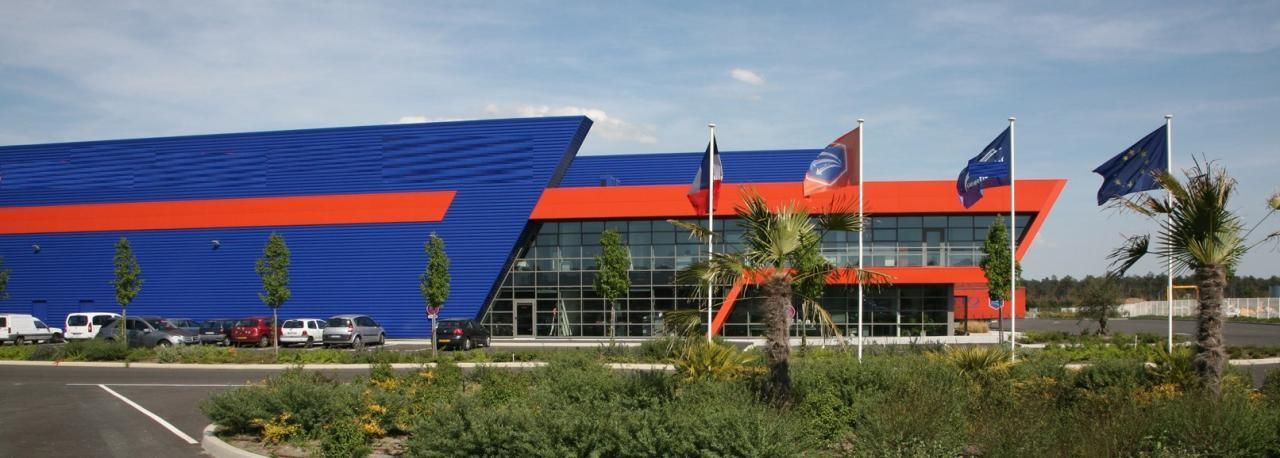 9178 m² pour cetentrepôts classe b en vente à Saint-geours-de-maremne