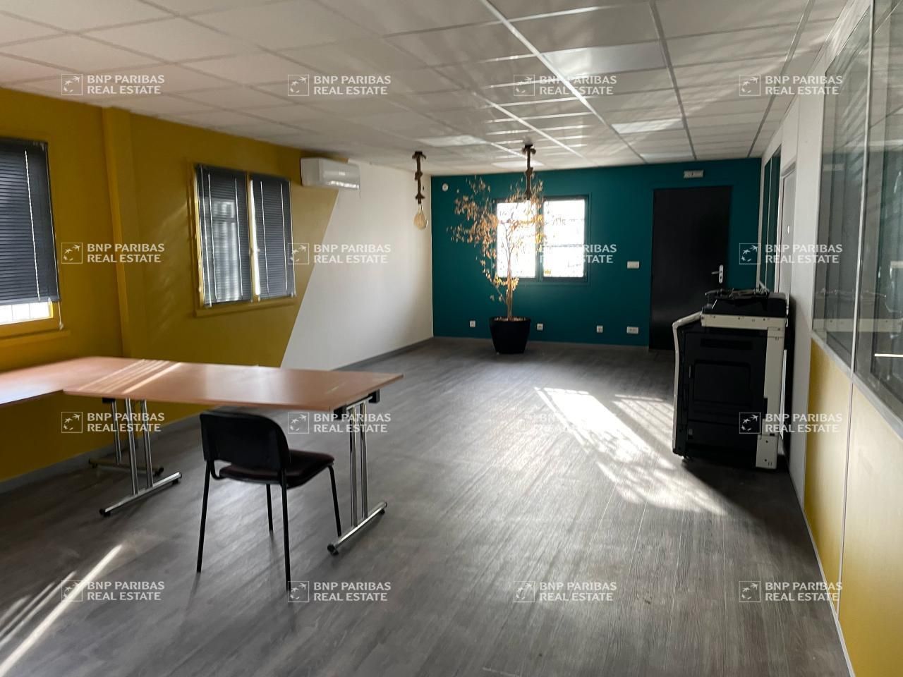 510 m² pour ce activité en location à Gières