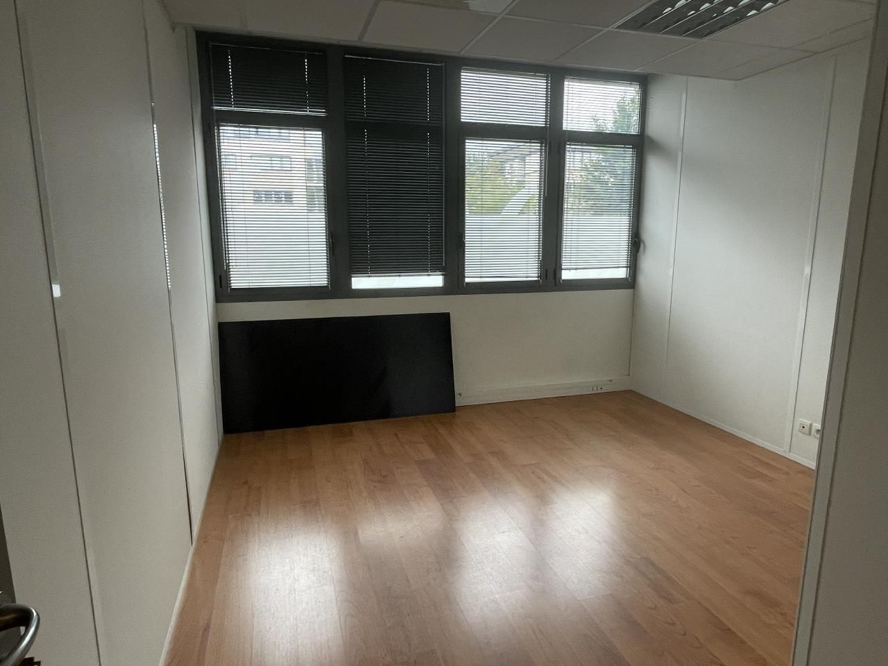 Location Bureaux 90 m² non divisibles 35760 Saint-grégoire