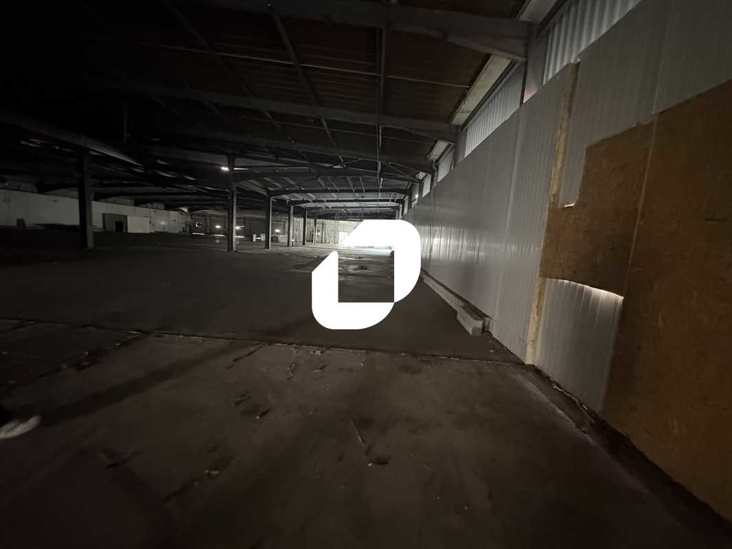 Situé à Lormont, sur l'axe Nord Bordeaux/Paris, à